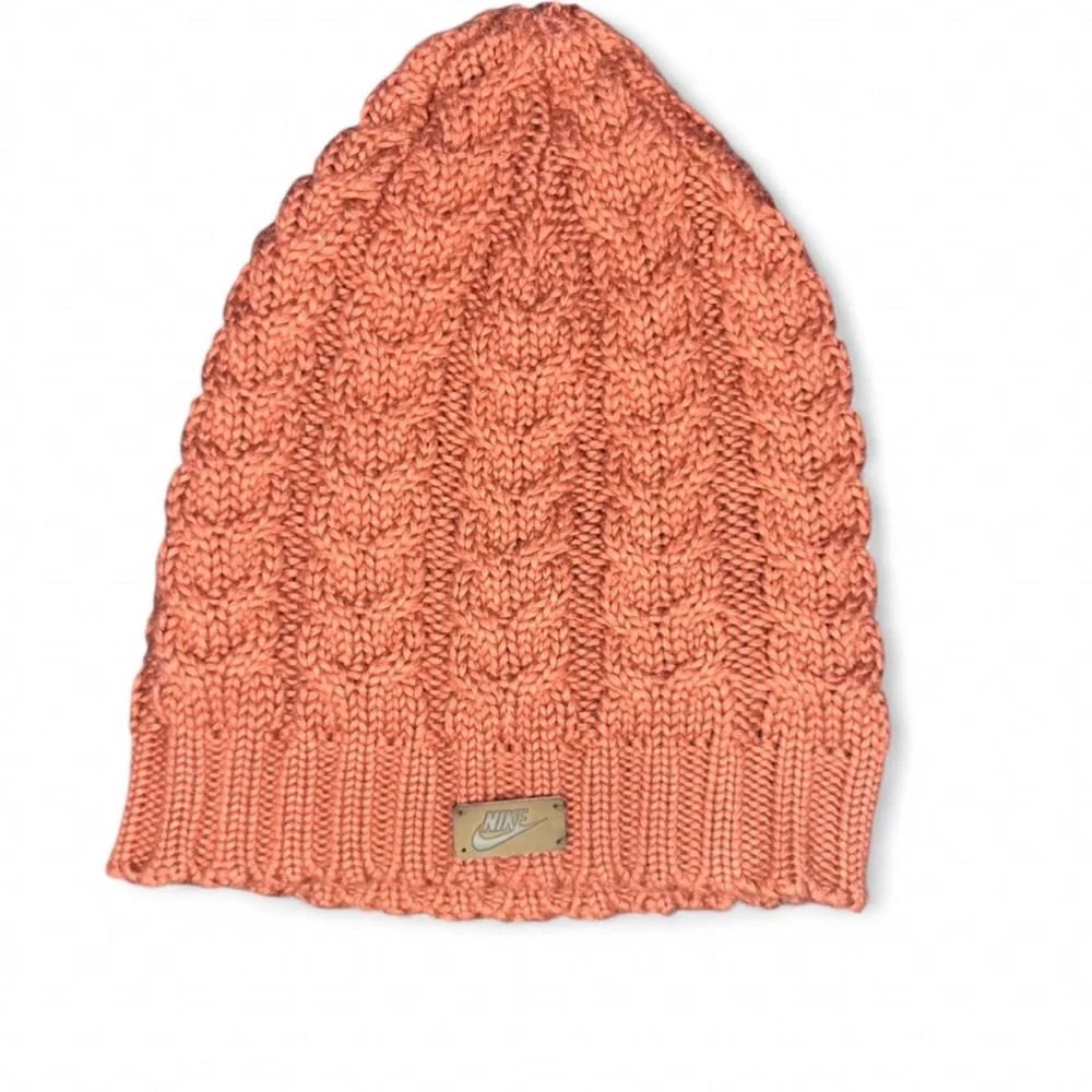 Nike Peach Chunky Knit Beanie One Size Cozy Winter Hat